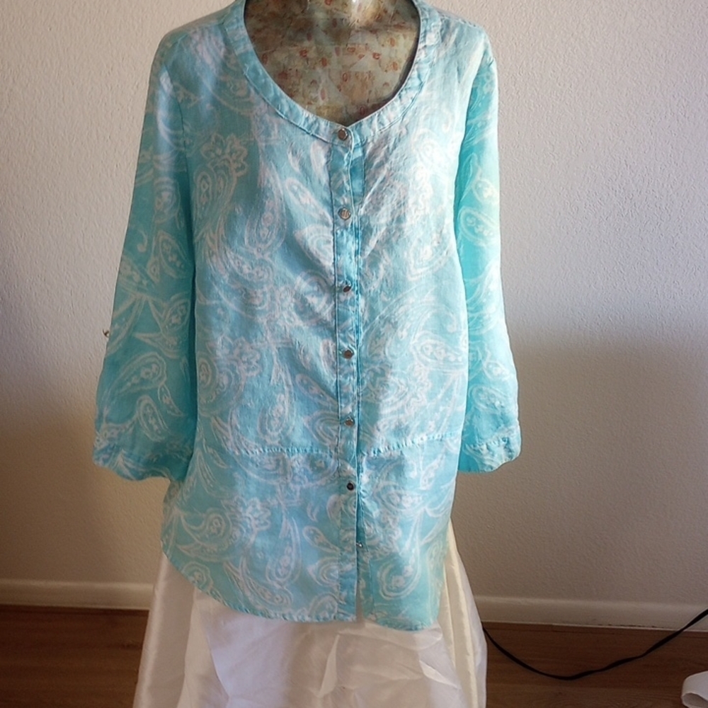 Women's Aqua Paisley Button-Up Top